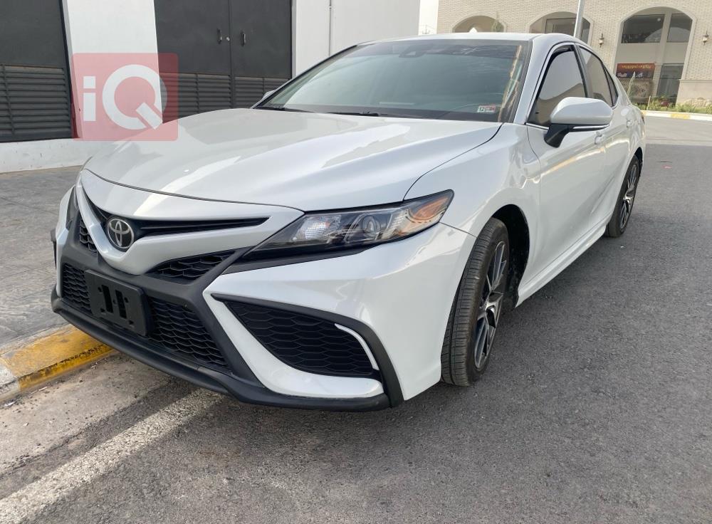 تۆیۆتا کامری